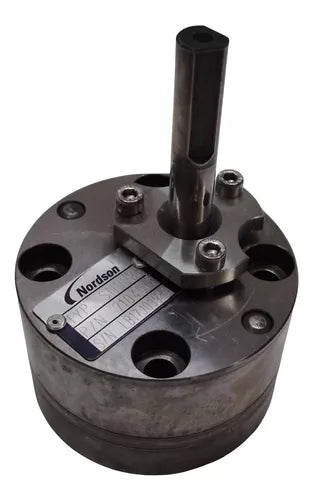 7104514 BOMBA DE ENGRANAJES NORDSON SN0093